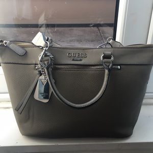 GUESS PURSE